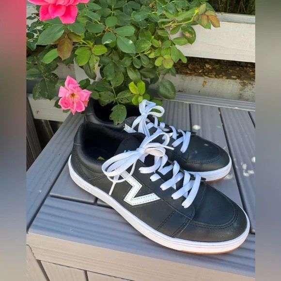 Vans Leather Sneakers with Gum Sole - Picture 5 of 9